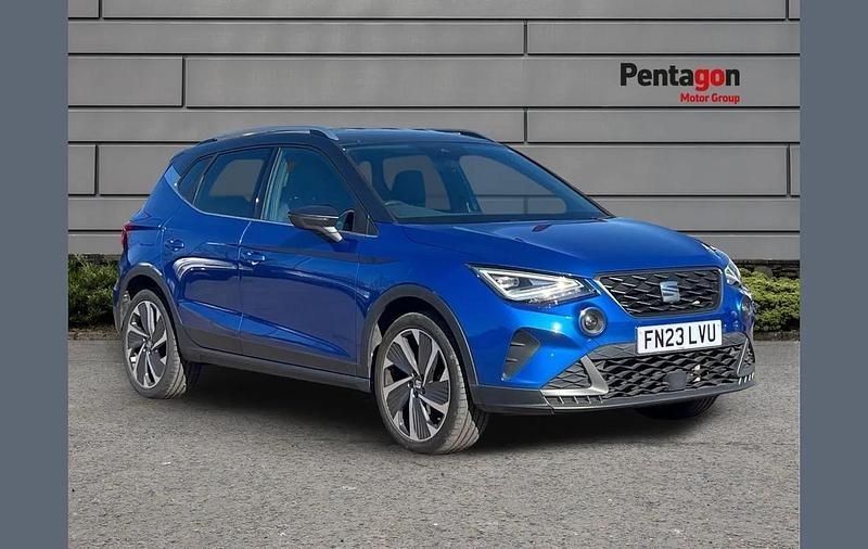 Used Seat Arona FR 108 HP (79 kW) 2023 Blue SUV