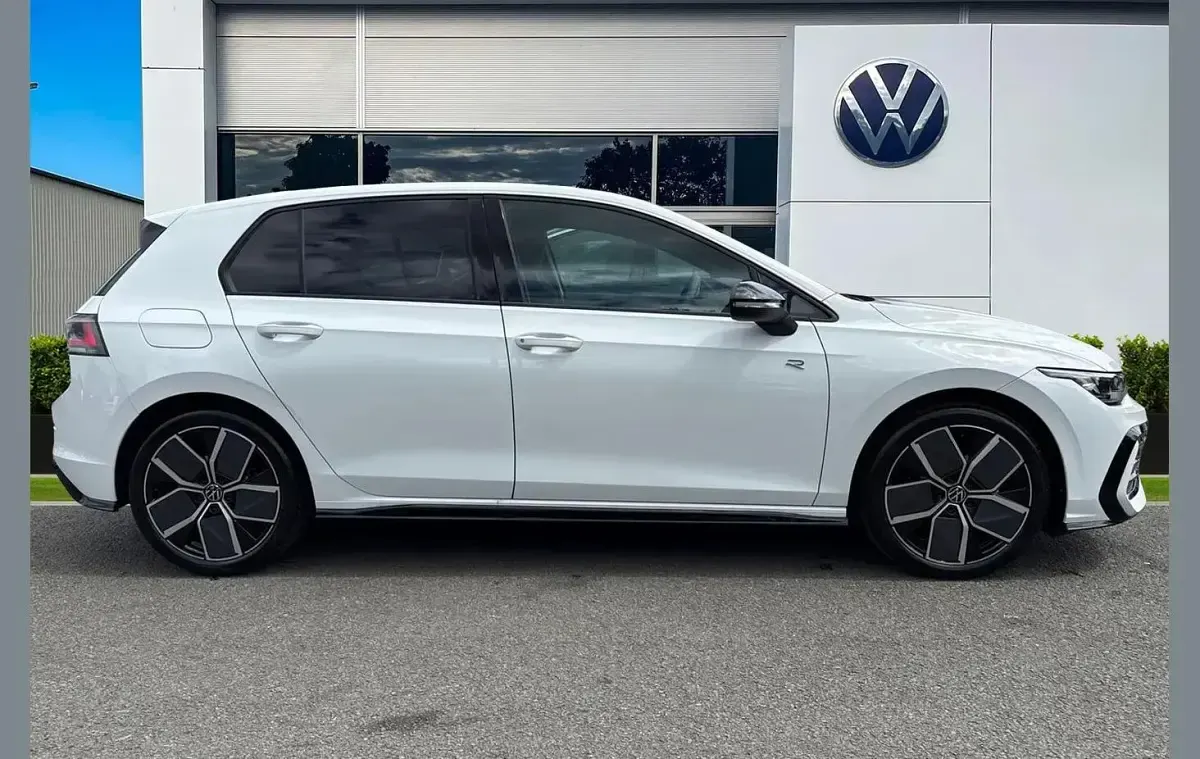 New VW Golf VIII Black Edition 150 HP (110 kW) 2026 White Hatchback
