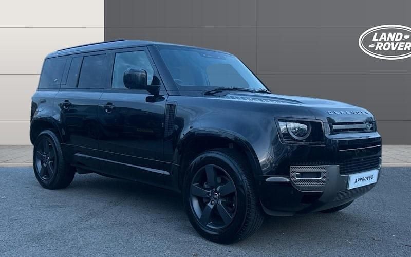 Used 2025 Land Rover Defender HSE Dynamic Estate | £64,752 (Fair price) - Image 1/4