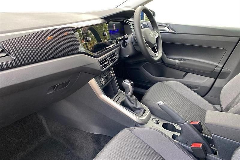 Begagnad VW Polo Match 95 HK (69 kW) 2025 Blå Halvkombi