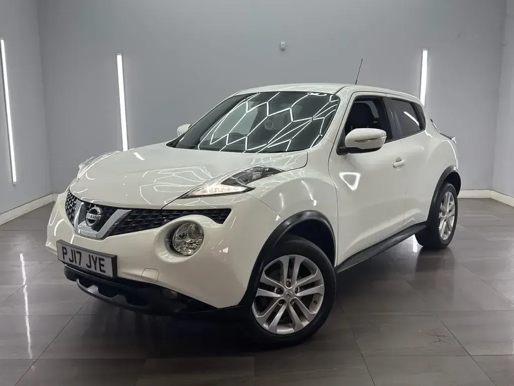 Used Nissan Juke N-Connecta 110 HP (80 kW) 2017 White SUV
