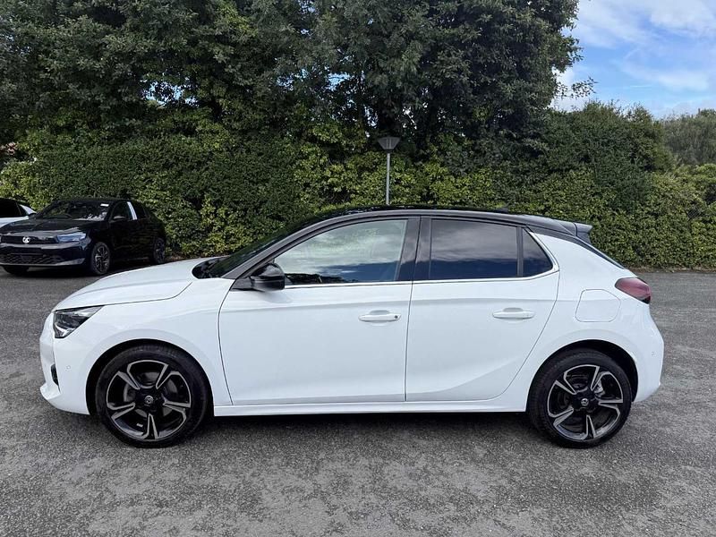 Second-hand Vauxhall Corsa Ultimate 99 CP (72 kW) 2023 Alb Hatchback