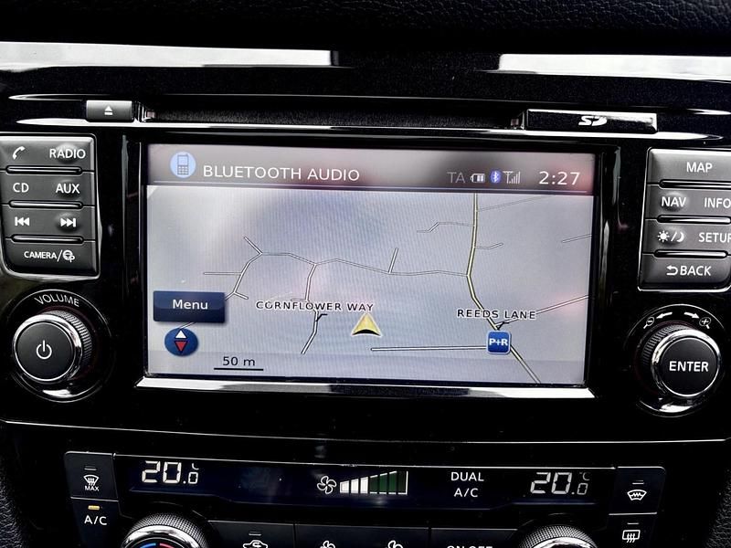 Used Nissan Qashqai Tekna 110 HP (80 kW) 2017 Red SUV