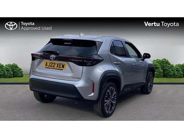 Used Toyota Yaris Cross 113 HP (83 kW) 2022 Silver SUV