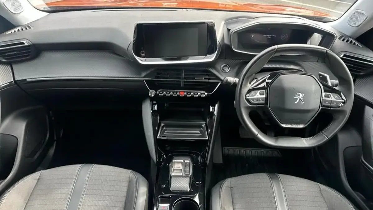 Used Peugeot 2008 Allure Premium 129 HP (94 kW) 2022 Orange SUV