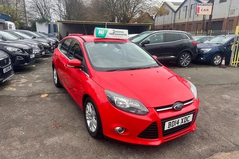 Red Used 2014 Ford Focus Titanium Hatchback | £7,099 (Fair price) - Image 1/1
