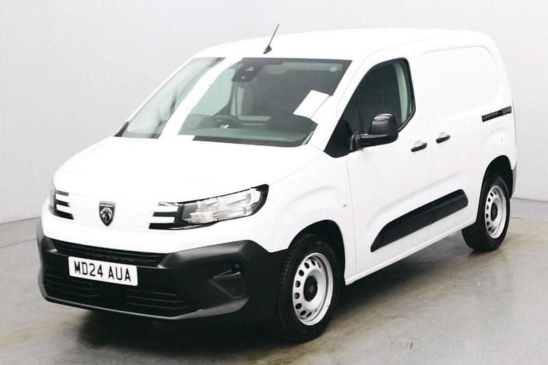 White Used 2024 Peugeot Partner MPV | £14,490 (Fair price) - Image 1/4