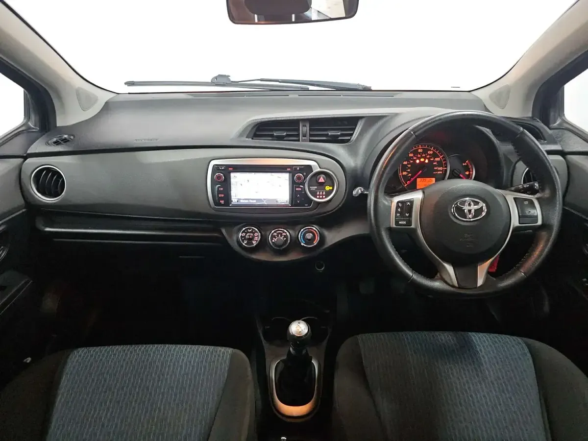 Used Toyota Yaris 2011 Red Hatchback