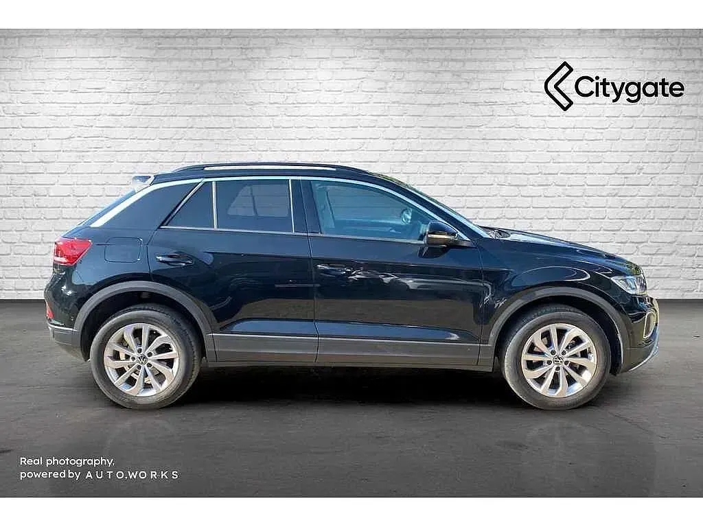 Used VW T-Roc 150 HP (110 kW) 2025 SUV