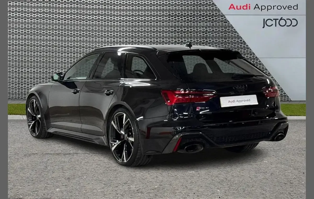 Usado Audi RS6 Design 591 HP (434 kW) 2021 Preto Carrinha