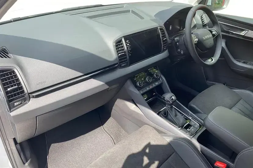 New Skoda Karoq SE L 150 HP (110 kW) 2026 Moon white SUV