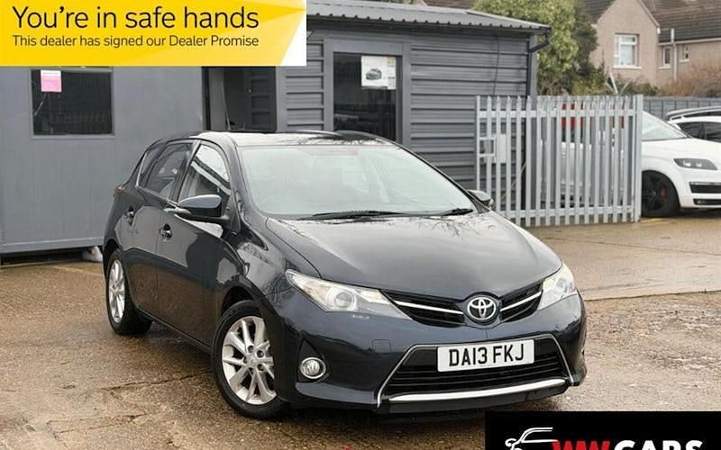 Grey Used 2013 Toyota Auris Hatchback | £4,495 (Fair price) - Image 1/4