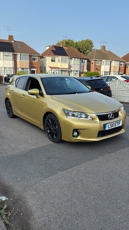 Yellow Used 2011 Lexus CT200h Hatchback | £5,995 (Fair price) - Image 1/4