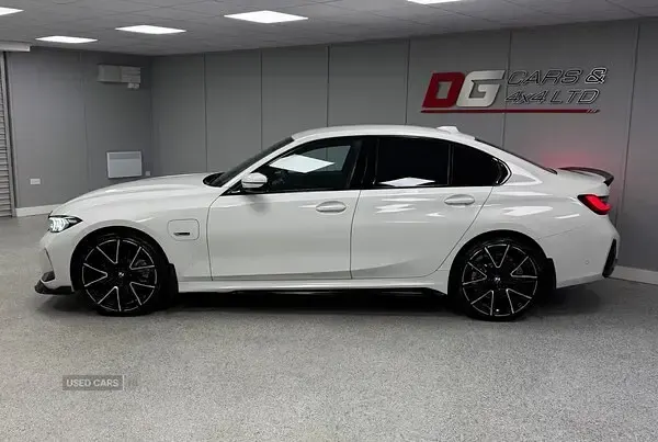 Used BMW 330e M Sport 292 HP (214 kW) 2022 White Sedan