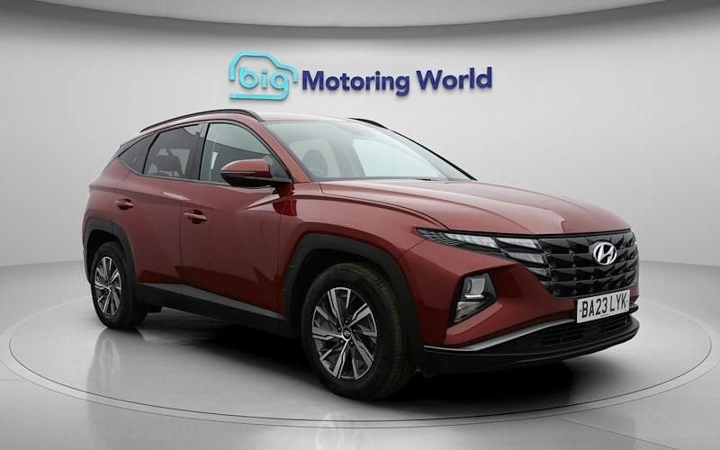 Used Hyundai Tucson SE 150 HP (110 kW) 2023 Red SUV