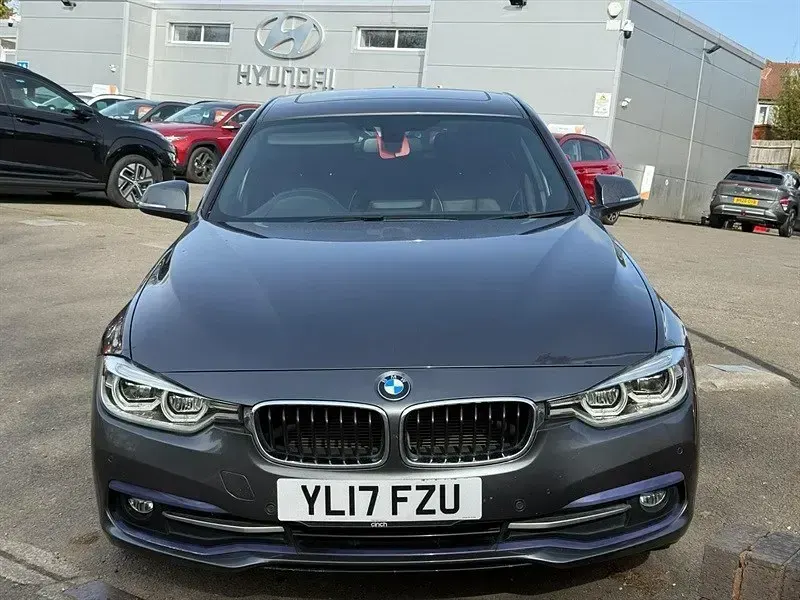 Begagnad BMW 320 Sport Line 190 HK (139 kW) 2017 Grå Sedan