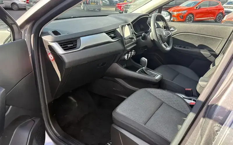 Used Renault Captur Evolution 143 HP (105 kW) 2022 Grey SUV