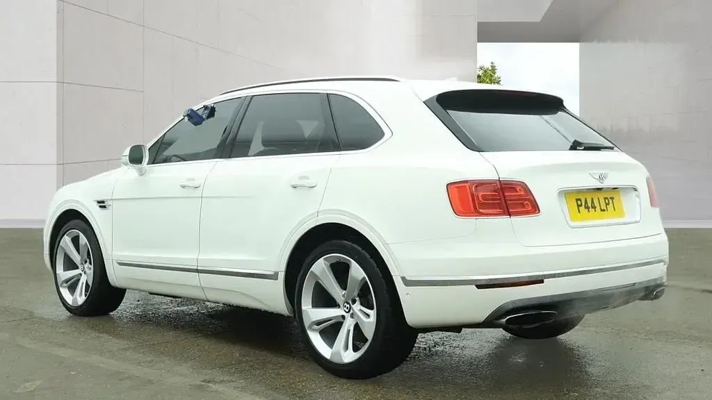 Used Bentley Bentayga 2018 White SUV