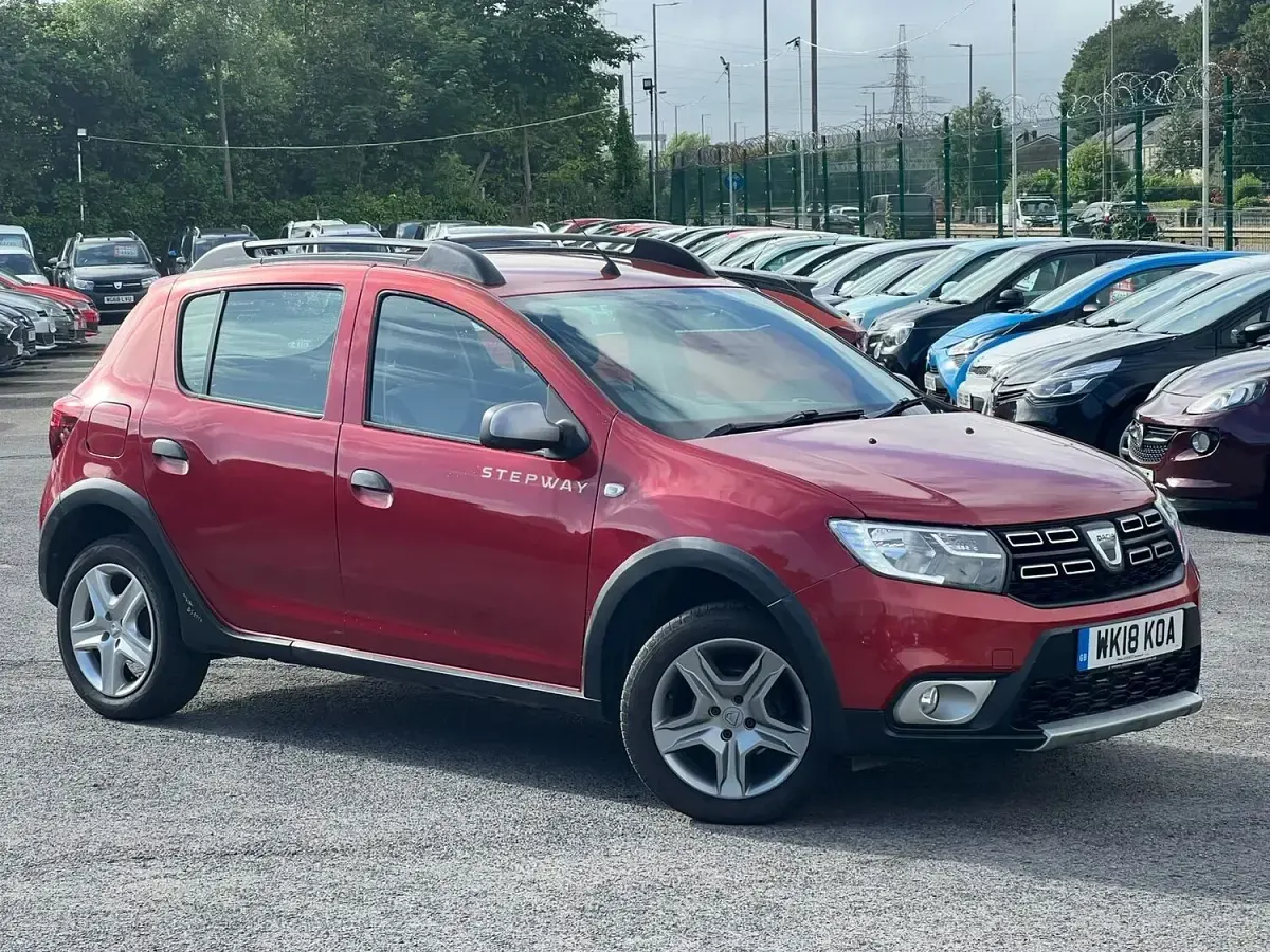 Used Dacia Sandero Lauréate 90 HP (66 kW) 2018 Red Hatchback