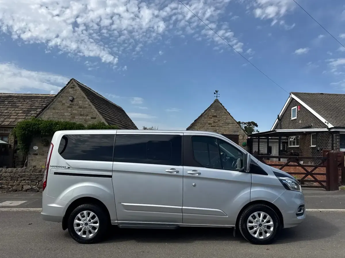 Used Ford Tourneo Custom Titanium 2019 Silver Van