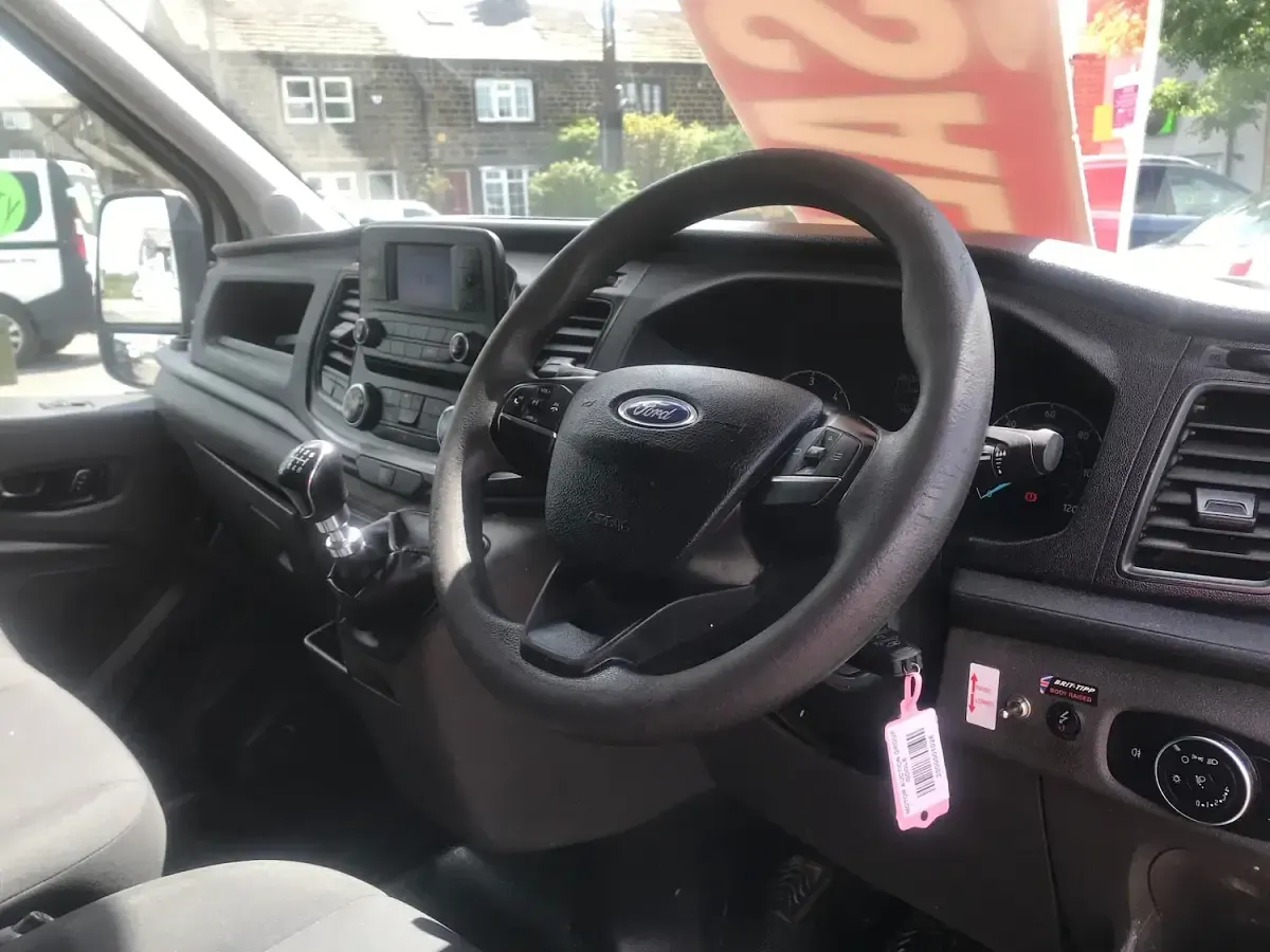 Used Ford Transit 130 HP (95 kW) 2020 White Cabriolet