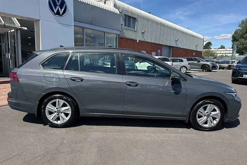 Used VW Golf VII 110 HP (80 kW) 2020 Estate