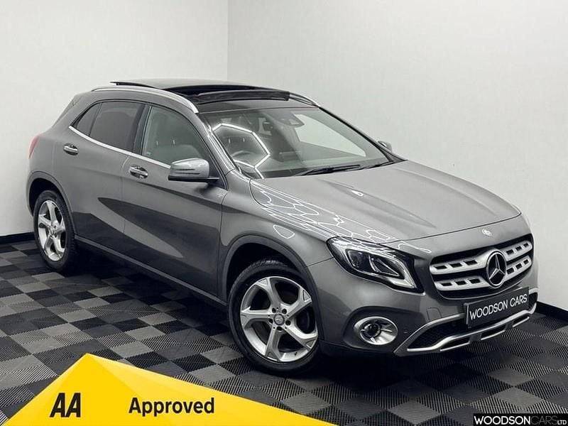 Used Mercedes GLA200 Premium Plus 156 HP (114 kW) 2017 Grey SUV