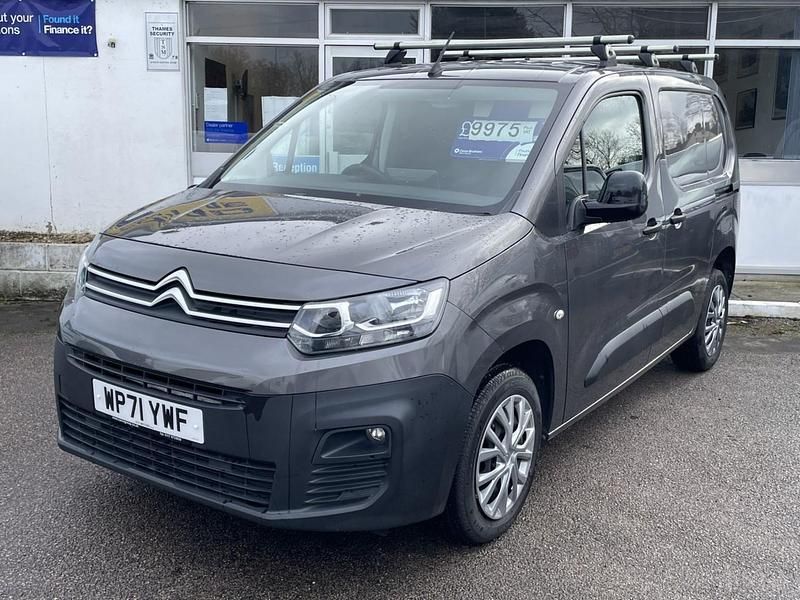 Used Citroën Berlingo 100 HP (73 kW) 2022 Grey MPV
