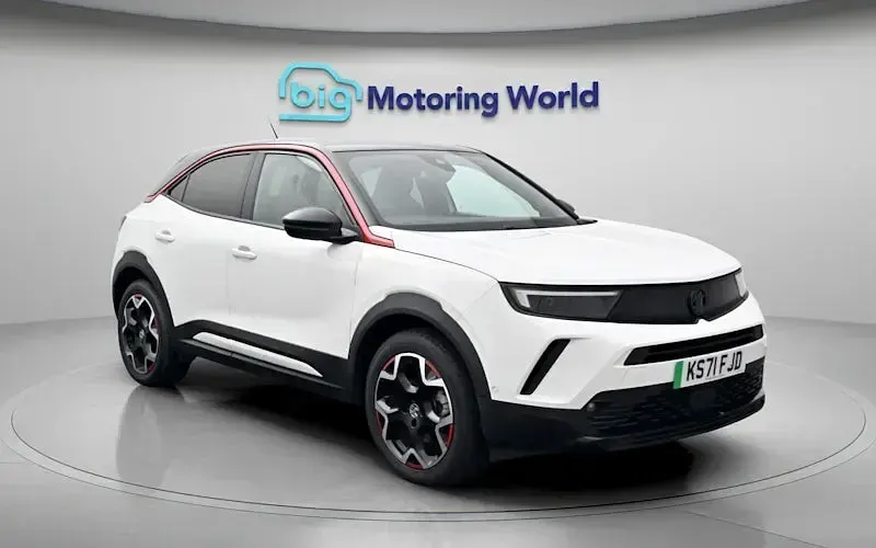 Used Vauxhall Mokka SRi 100 kW (136 HP) 2022 White SUV