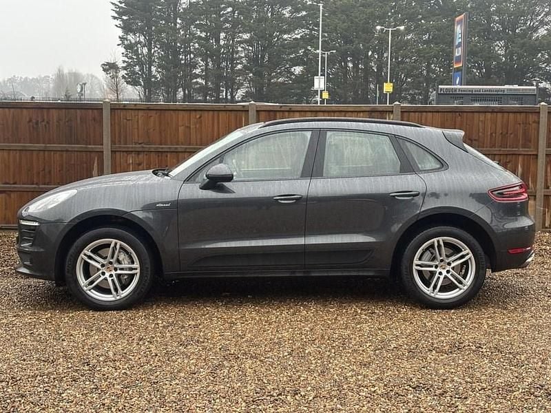 Used Porsche Macan 258 HP (189 kW) 2016 Grey SUV