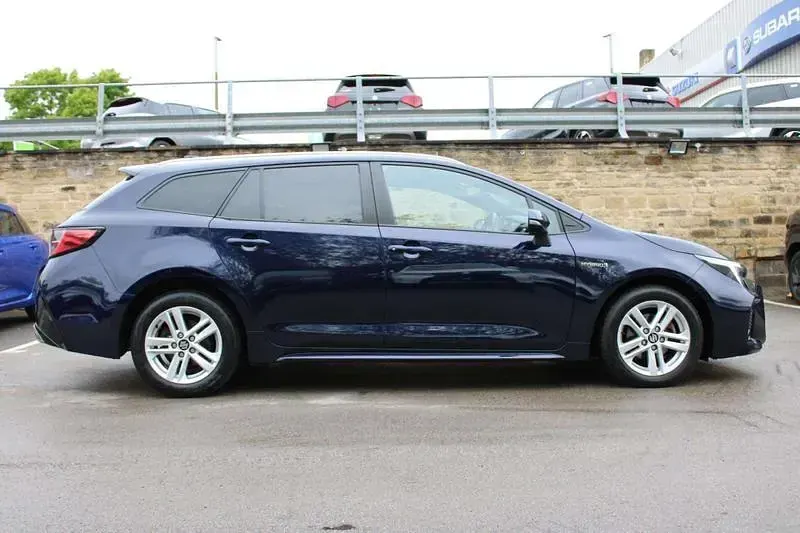 Used Suzuki Swace 140 HP (102 kW) 2023 Blue Estate