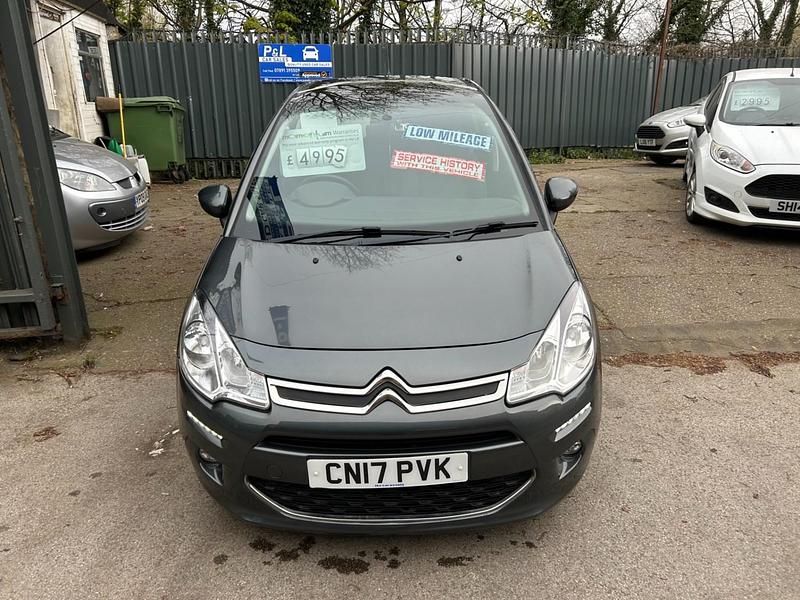 Usado Citroën C3 Platinum 110 HP (80 kW) 2017 Cinzento Citadino