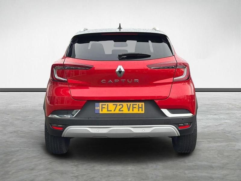 Used Renault Captur Techno 136 HP (100 kW) 2022 Red SUV