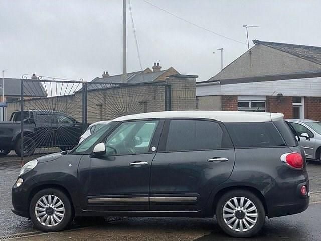 Used Fiat 500L Pop Star 85 HP (62 kW) 2014 Grey/white MPV