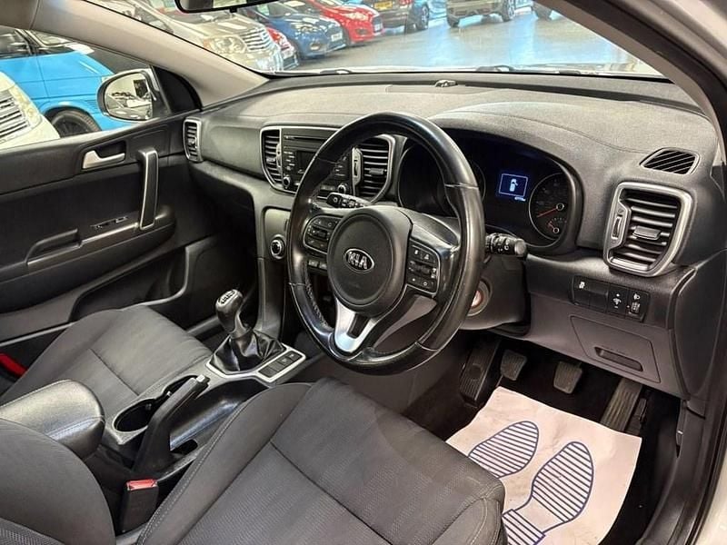 Używany Kia Sportage 130 KM (95 kW) 2018 Srebrny SUV