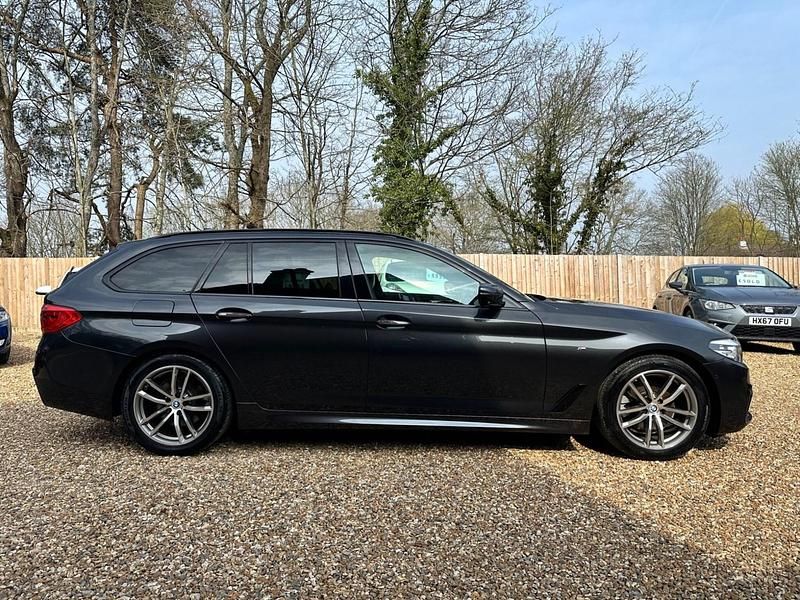 Usado BMW 520 M Sport 2017 Gris Familiar