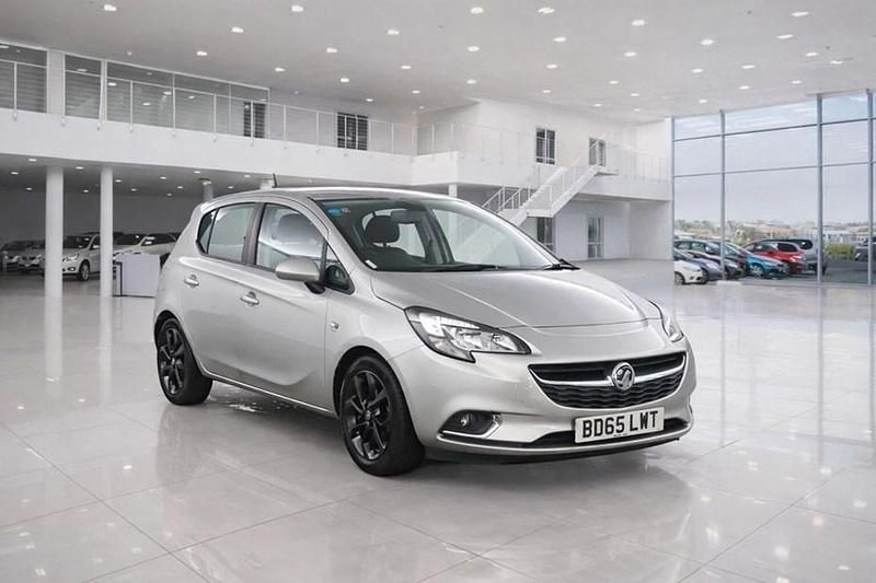 Used Vauxhall Corsa SRi 90 HP (66 kW) 2015 Silver Hatchback