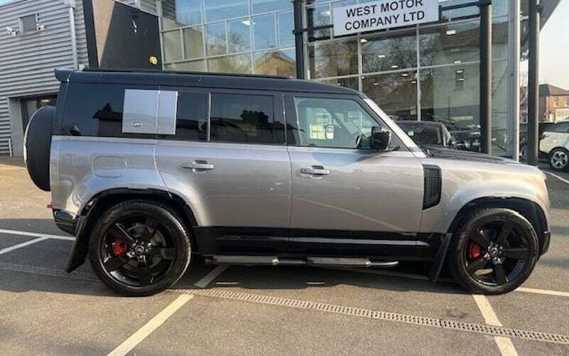 Used Land Rover Defender 404 HP (297 kW) 2024 SUV