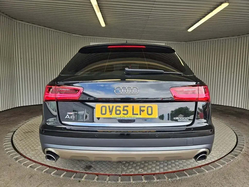 Used Audi A6 Allroad Business 272 HP (200 kW) 2015 Black Estate
