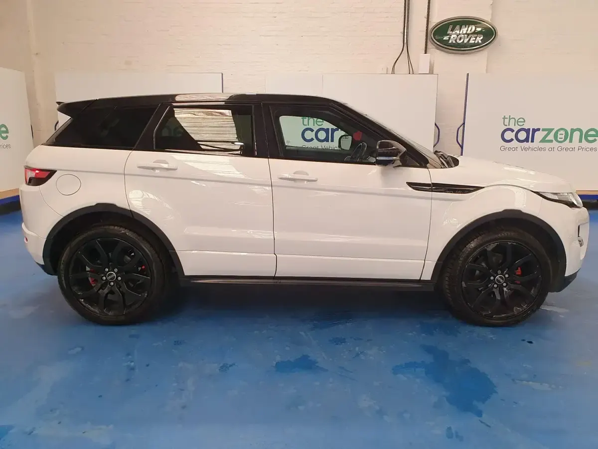 Begagnad Land Rover Range Rover evoque Dynamic 240 HK (176 kW) 2012 Vit SUV