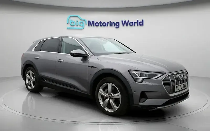 Begagnad Audi e-tron 230 kW (313 HK) 2022 SUV