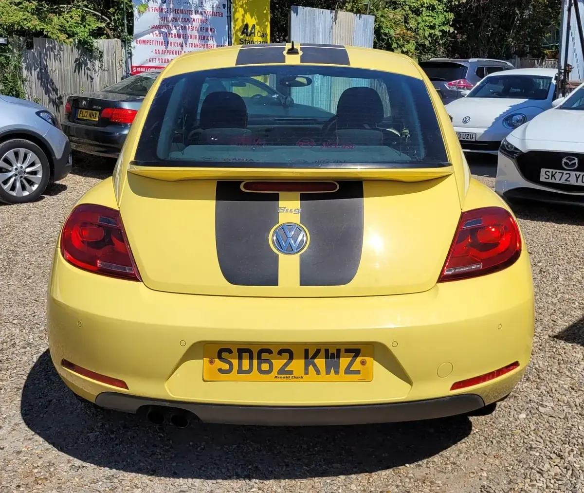 Used VW Beetle Design 150 HP (110 kW) 2012 Yellow Hatchback