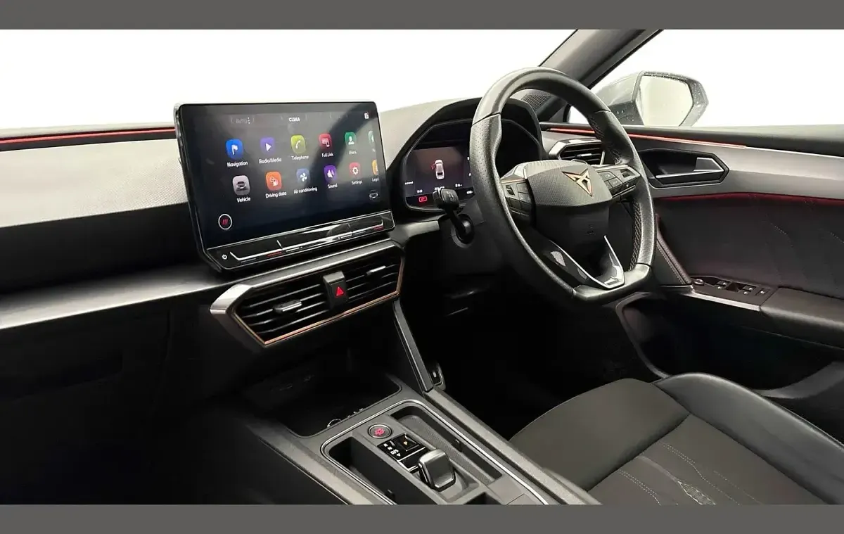 Used Cupra Leon VZ1 241 HP (177 kW) 2023 White Hatchback