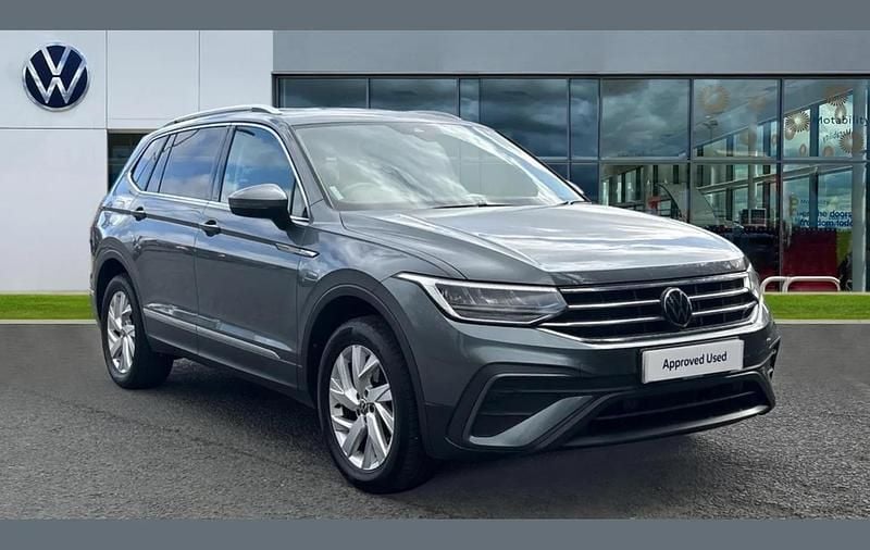Used VW Tiguan Allspace Life 147 HP (108 kW) 2023 Grey SUV