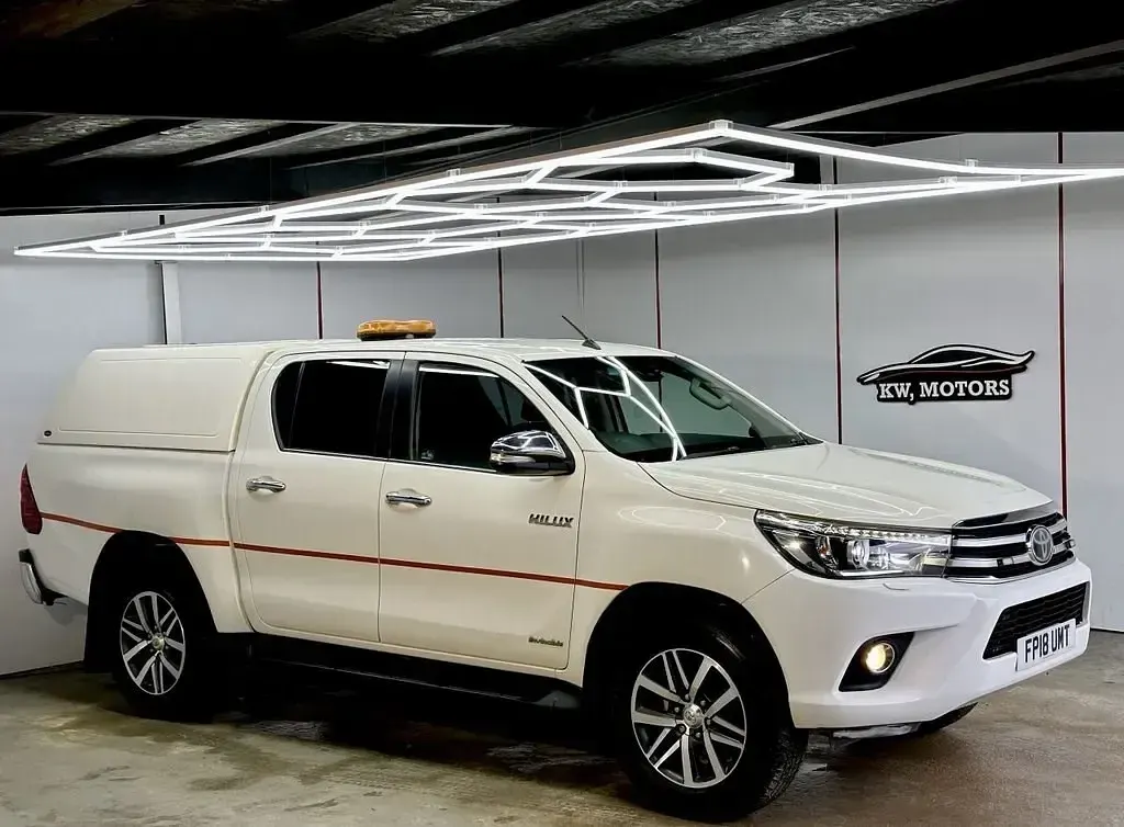 Używany Toyota HiLux 150 KM (110 kW) 2018 Biały Pickup