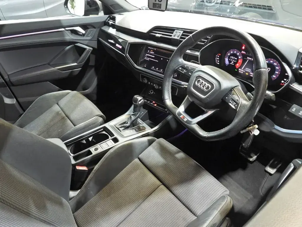 Used Audi Q3 Sportback Black Edition 150 HP (110 kW) 2021 Blue SUV