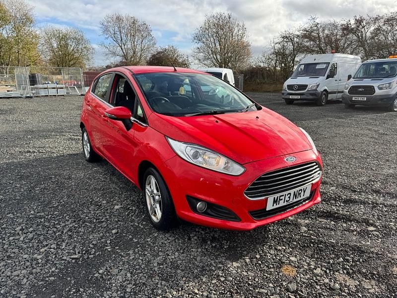 Red Used 2013 Ford Fiesta Zetec Hatchback | £4,995 (Super price) - Image 1/4