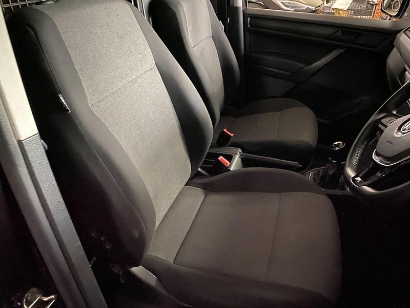 Used VW Caddy Highline 102 HP (75 kW) 2019 Black MPV