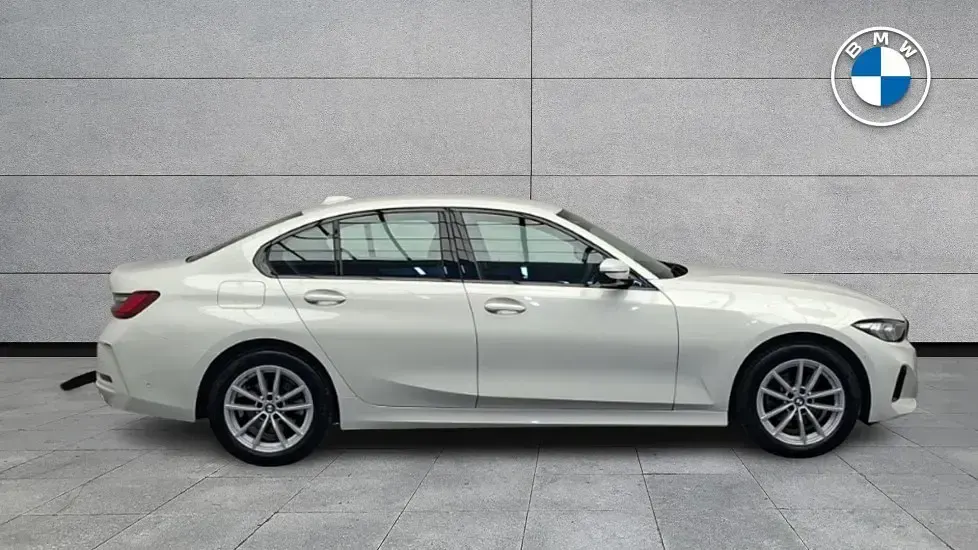 Used BMW 320 Sport Line 184 HP (135 kW) 2025 White Sedan