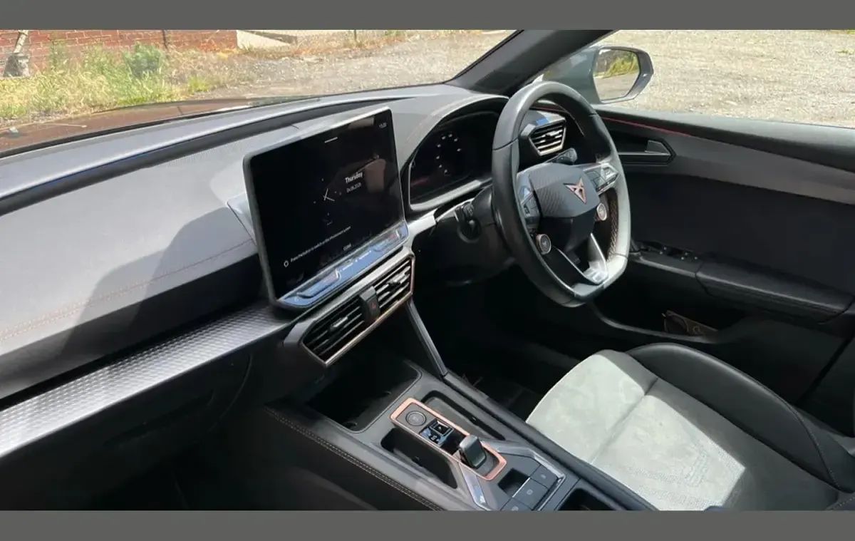 Used Cupra Leon 147 HP (108 kW) 2025 Black Hatchback